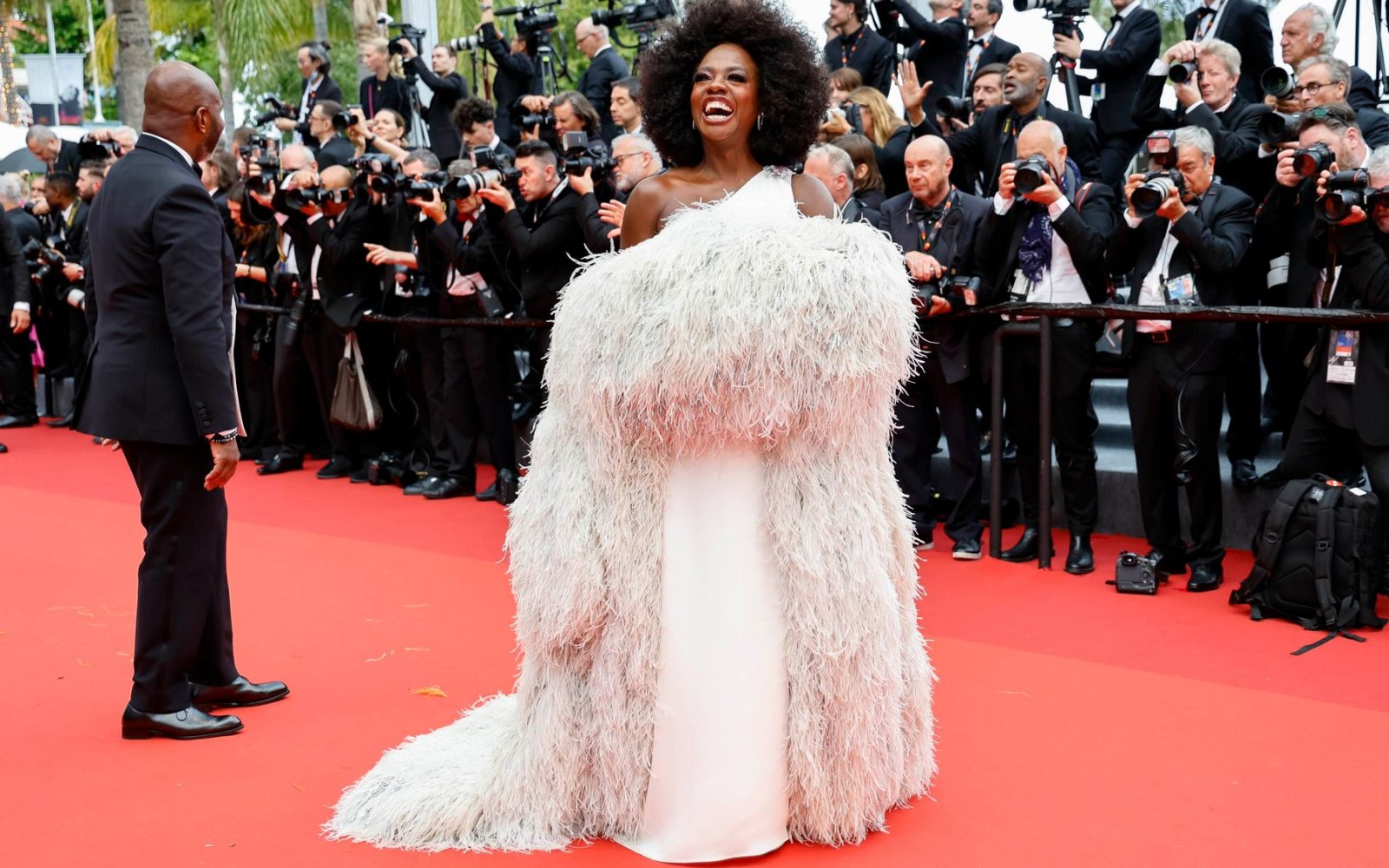 Cannes 2023: razkošni glamur, volumni in veliko gole kože